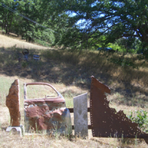 Yard Art on Tom's Property, Klamath River, CA, 2006 Yard Art on Tom's Property, Klamath River, CA, Vince Pitelka2006