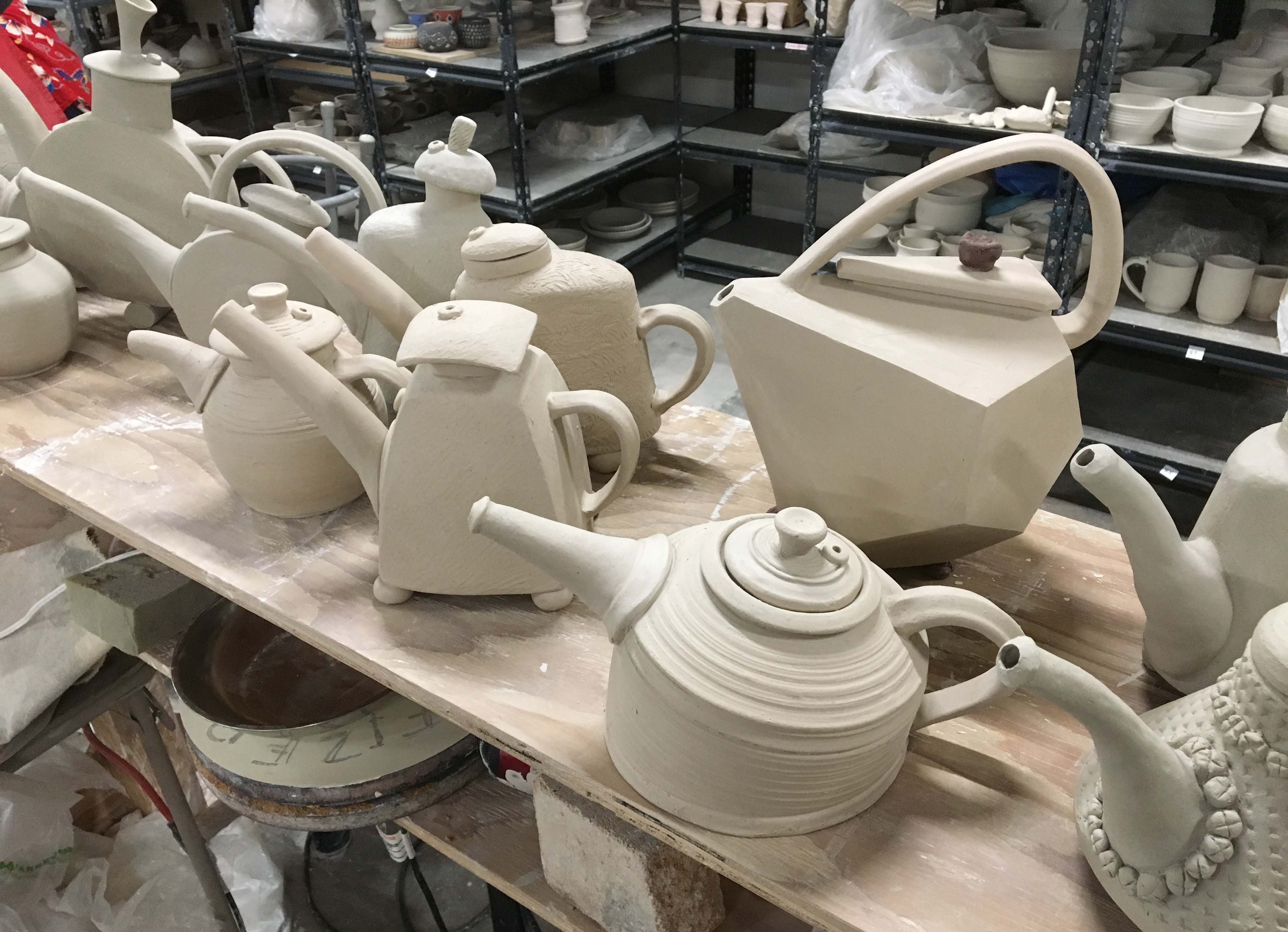 Featured image of post Handmade Teapot Canada : The handmade teapot shop showcases the art of caroline owens, who specializes in sculptural teapots.